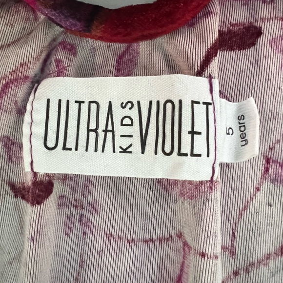 Ultra Violet: Stretch Velvet Romper w pockets Girl 5yr (boutique designer LA) - Picture 3 of 3